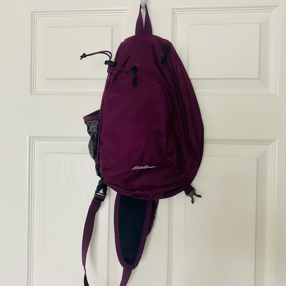 Eddie Bauer Sling bag
